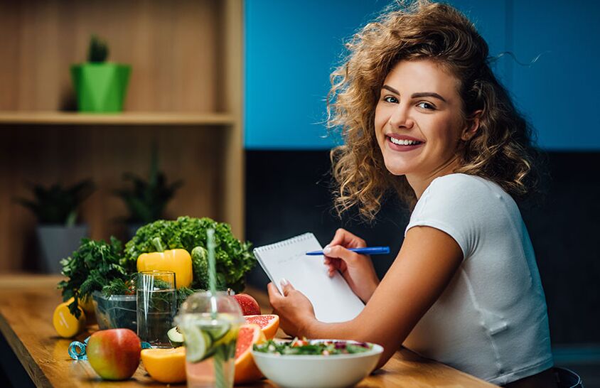 Positive attitude of a girl on diet